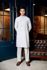 Royal Elegance - White - Image 5